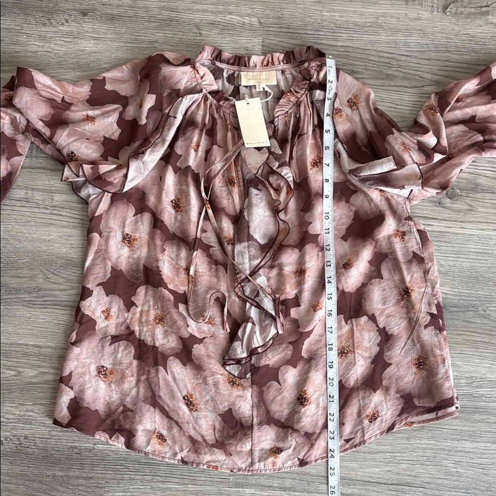 Melloday Ruffle Long Sleeve Blouse Size Medium NWT - Picture 4 of 10